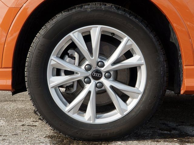 Certified 2025 Audi Q3 2.0T Premium Plus w/ Premium Plus Package image 12