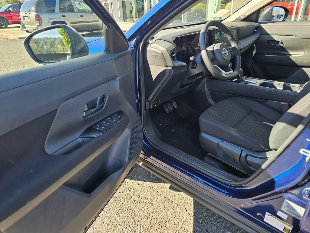 New 2027 Nissan Kicks S FWD image 15