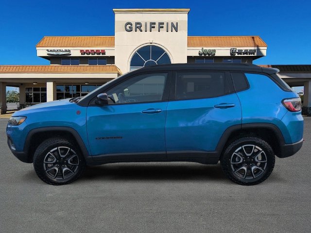 Used 2024 Jeep Compass Trailhawk AWD/4WD image 10