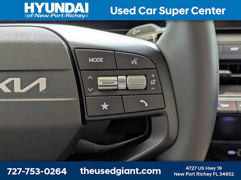 Used 2025 Kia K4 EX FWD image 28