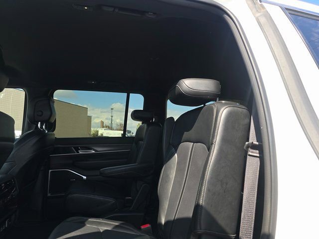 Used 2024 Jeep Wagoneer Series II image 14