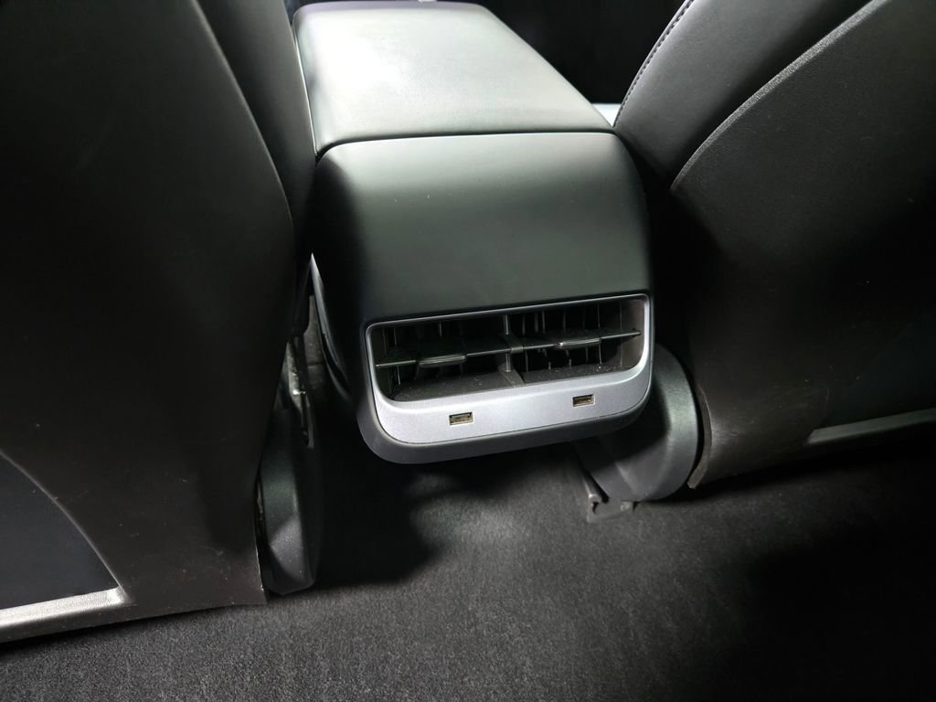 Used 2020 Tesla Model 3 Performance image 30