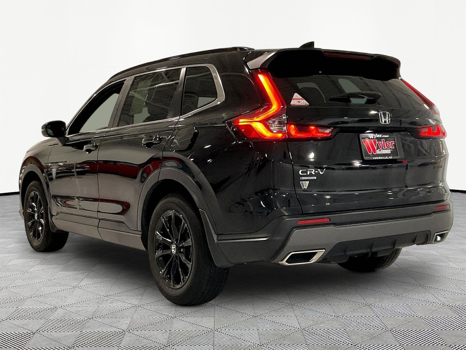 Certified 2025 Honda CR-V Sport-L image 4