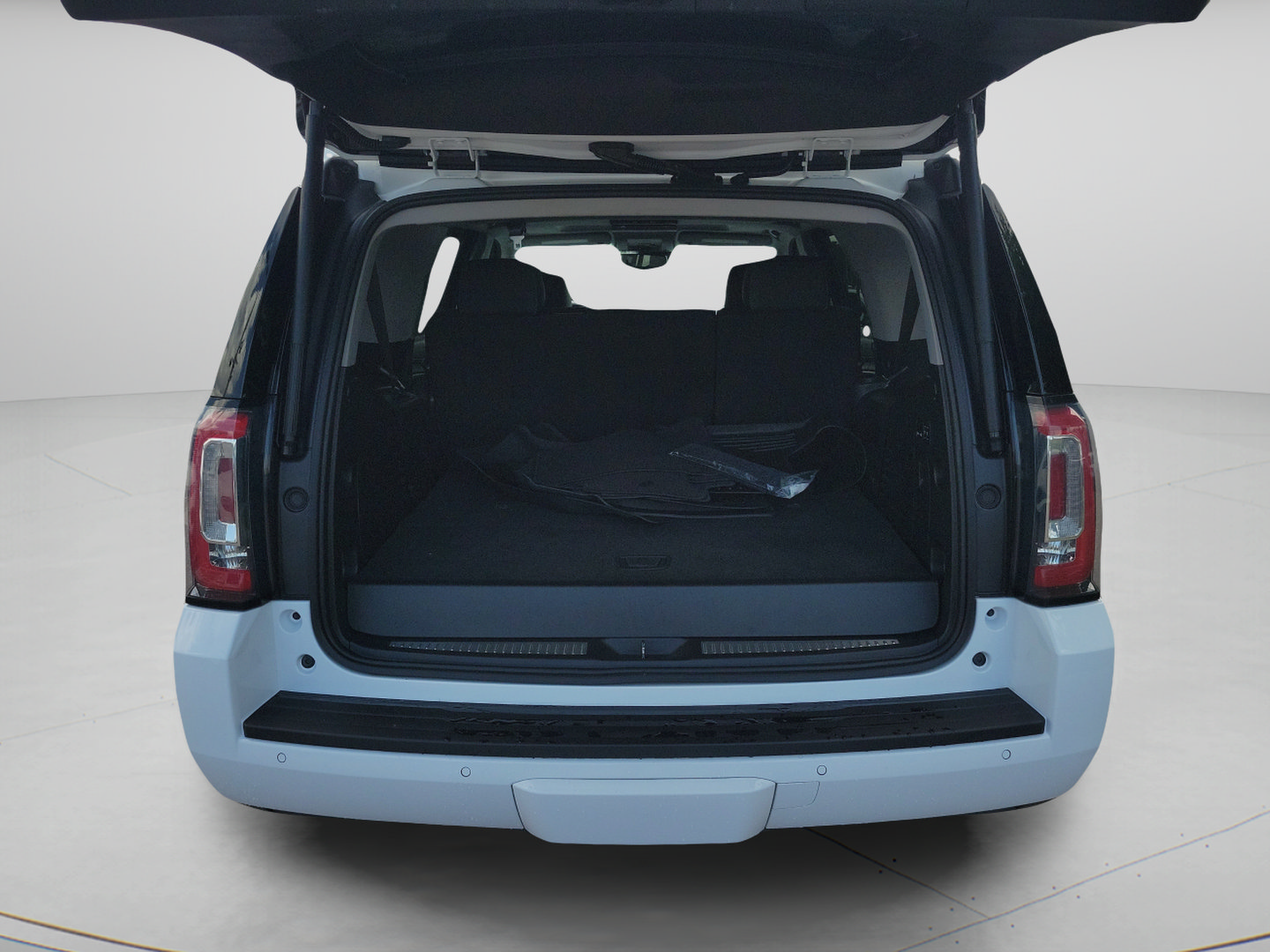 Used 2020 GMC Yukon SLT w/ Open Road Package RWD image 5