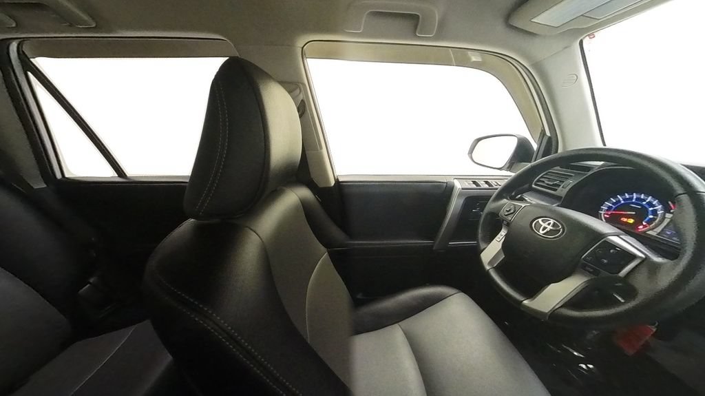 Used 2018 Toyota 4Runner SR5 Premium AWD/4WD image 25