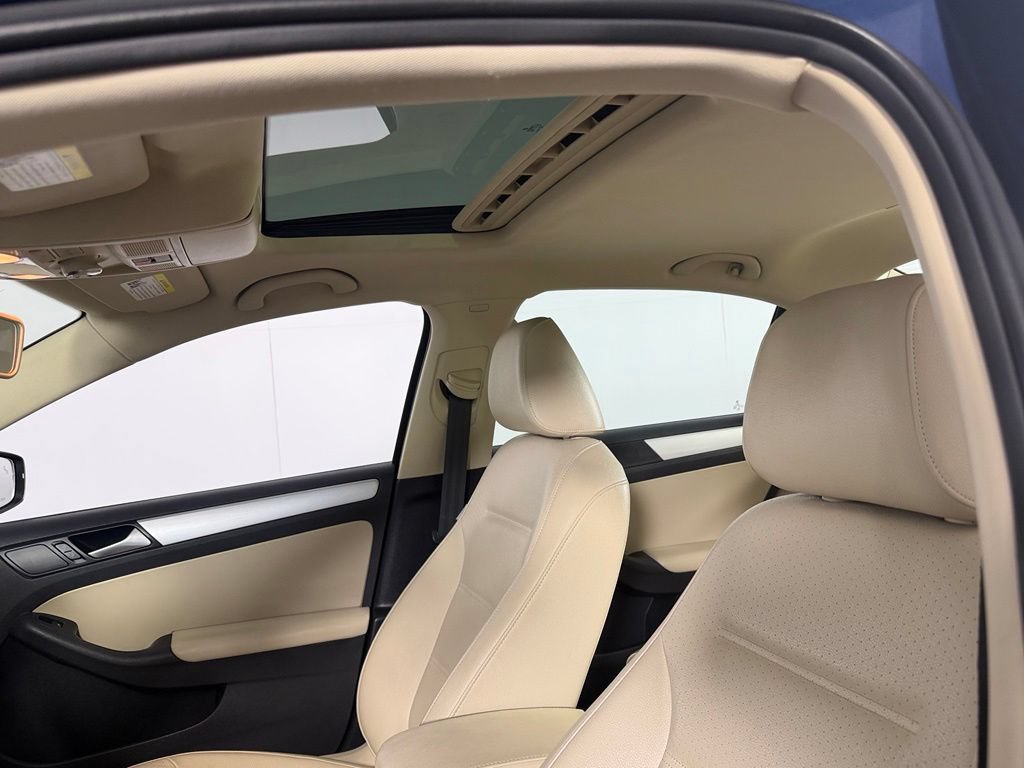 Used 2018 Volkswagen Jetta SEL FWD image 22