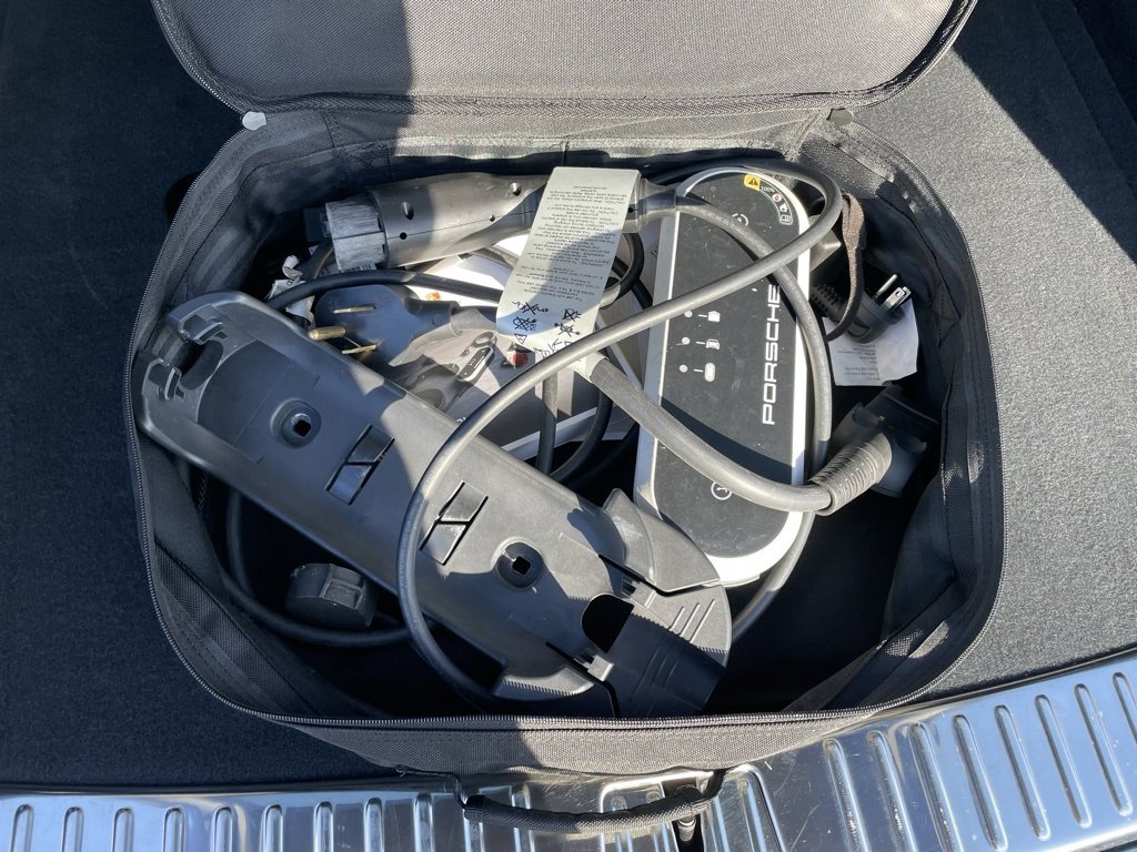 Used 2021 Porsche Cayenne Base image 41