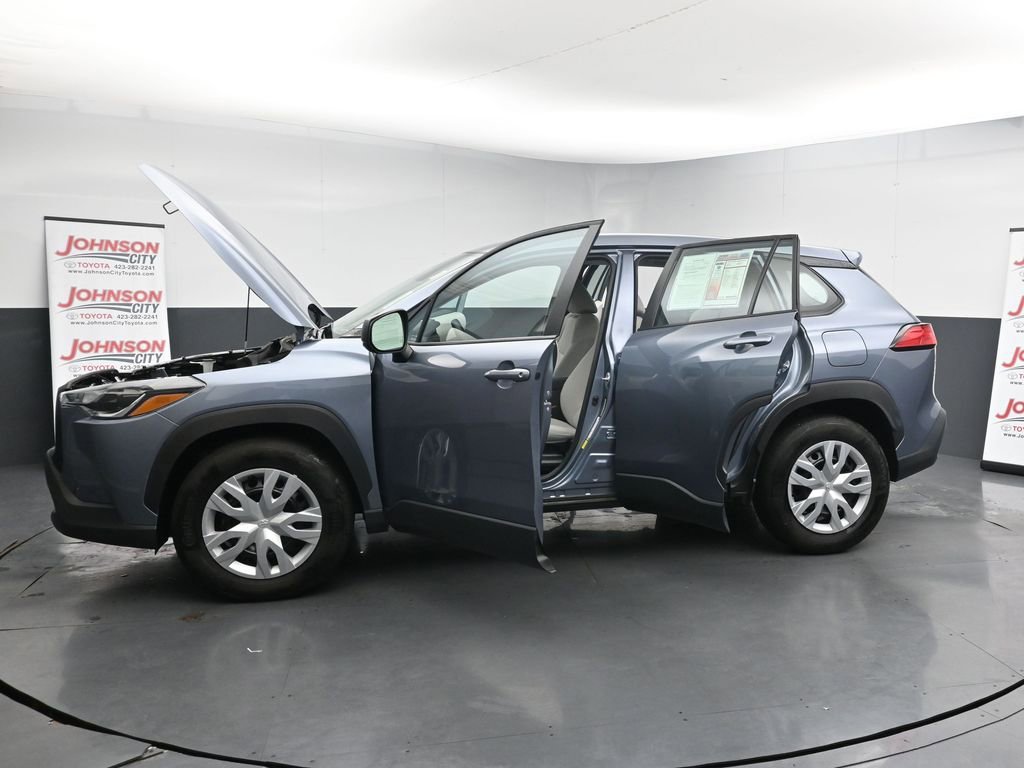 Used 2023 Toyota Corolla Cross L image 42