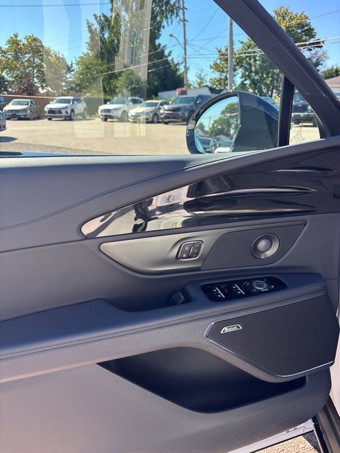 New 2026 Lincoln Nautilus Reserve w/ Jet Appearance Package AWD/4WD image 12