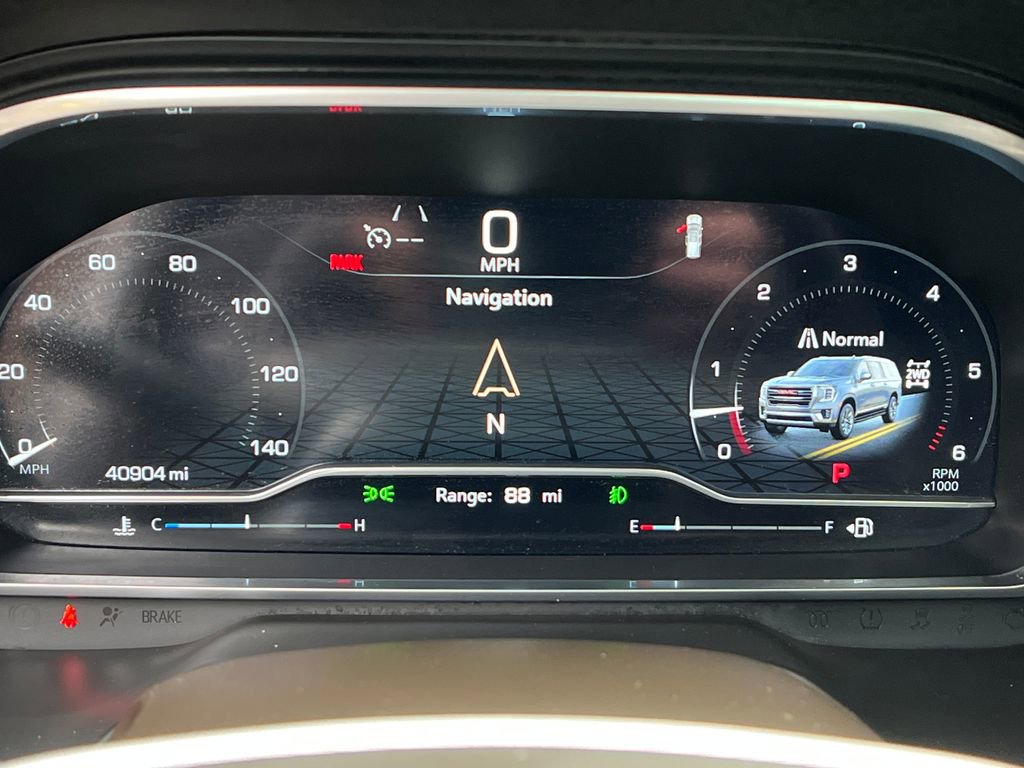 Used 2023 GMC Yukon XL SLT w/ SLT Premium Package image 15