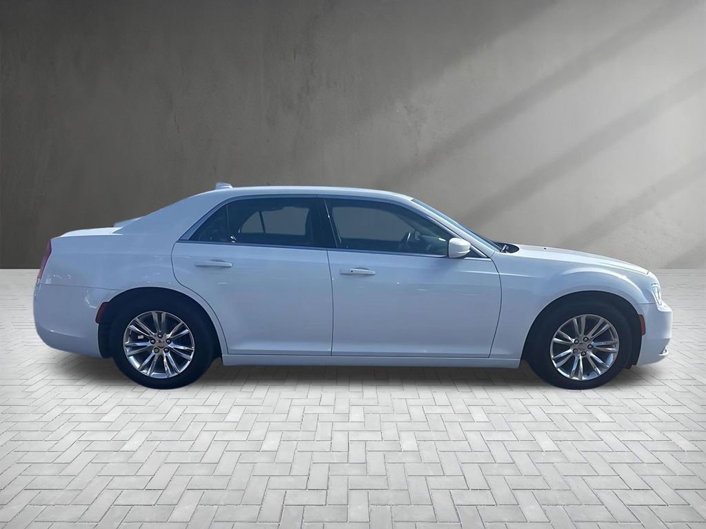 Used 2020 Chrysler 300 Touring L w/ Quick Order Package 2EF RWD image 2