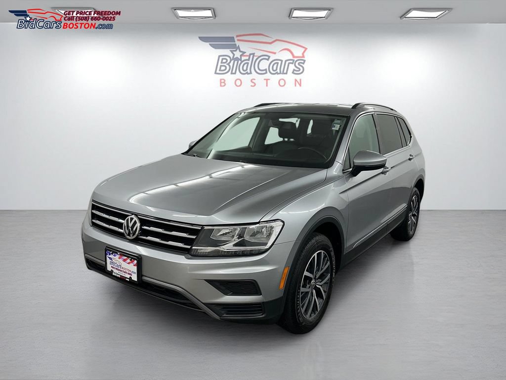 Used 2020 Volkswagen Tiguan SE w/ 3rd Row Seat Package AWD/4WD image 1
