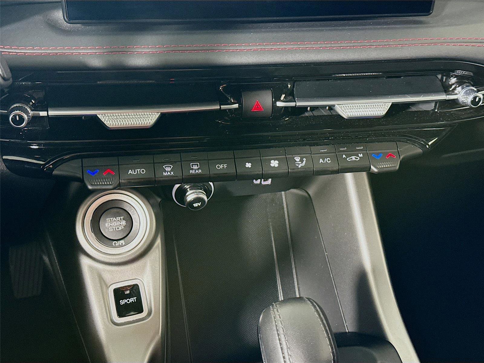 Used 2024 Dodge Hornet R/T w/ R/T Blacktop Package image 9