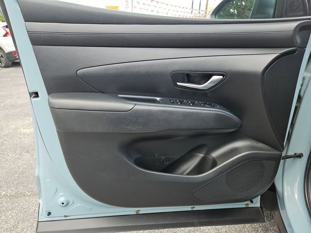 Used 2025 Hyundai Santa Cruz SEL FWD image 14