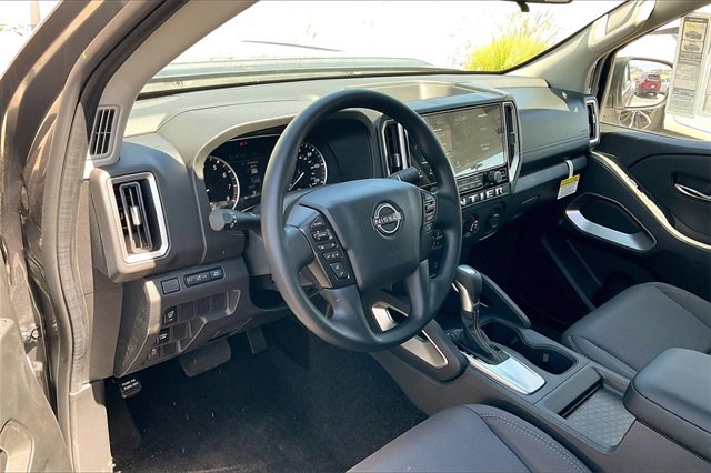 New 2025 Nissan Frontier SV image 5