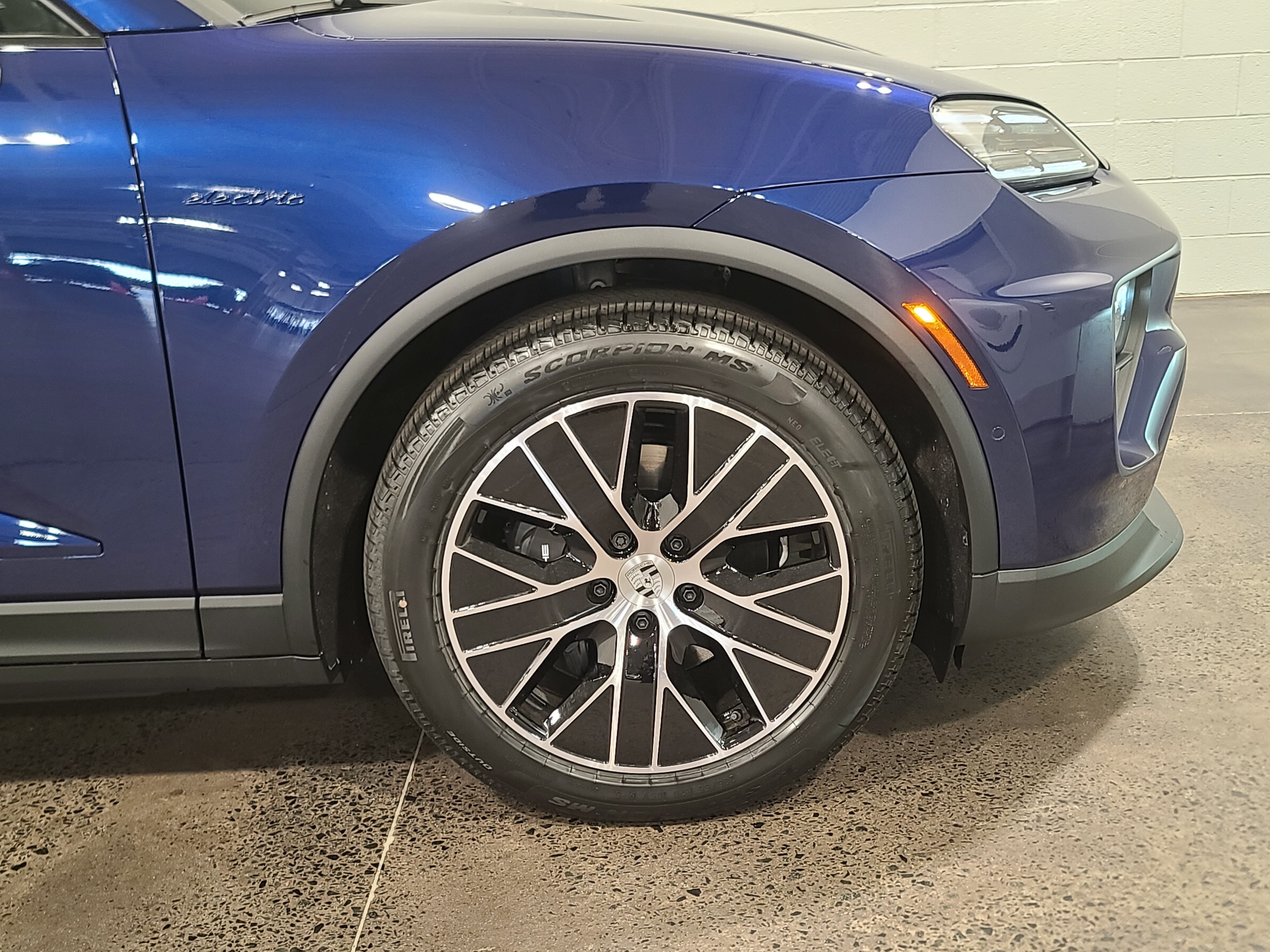 New 2026 Porsche Macan Electric RWD image 11