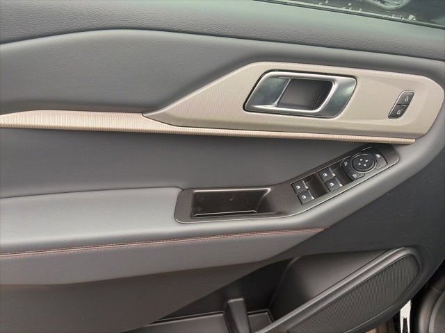 New 2026 Ford Explorer Active image 17
