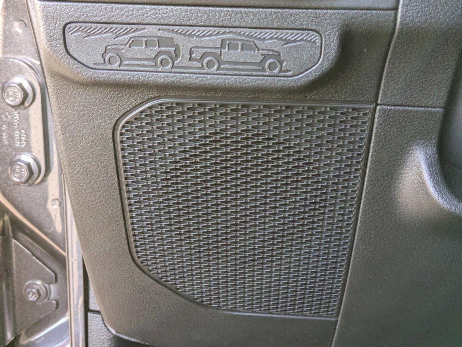 New 2025 Jeep Wrangler Unlimited Rubicon w/ Steel Bumper Group image 29