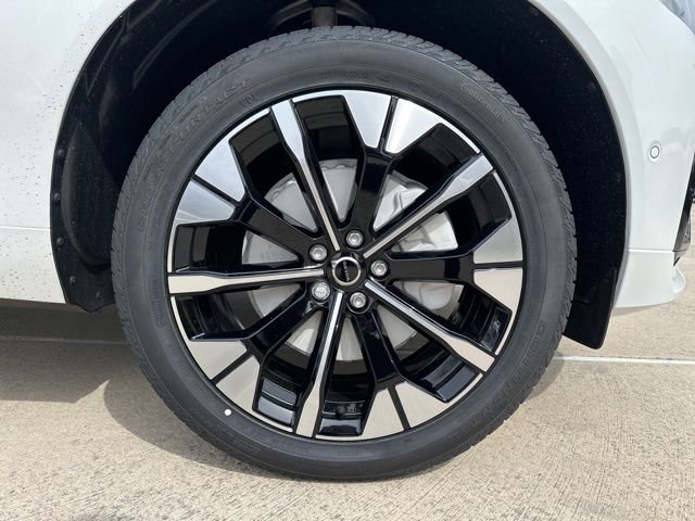 New 2026 Volvo XC60 B5 Plus w/ Protection Package Premier image 9