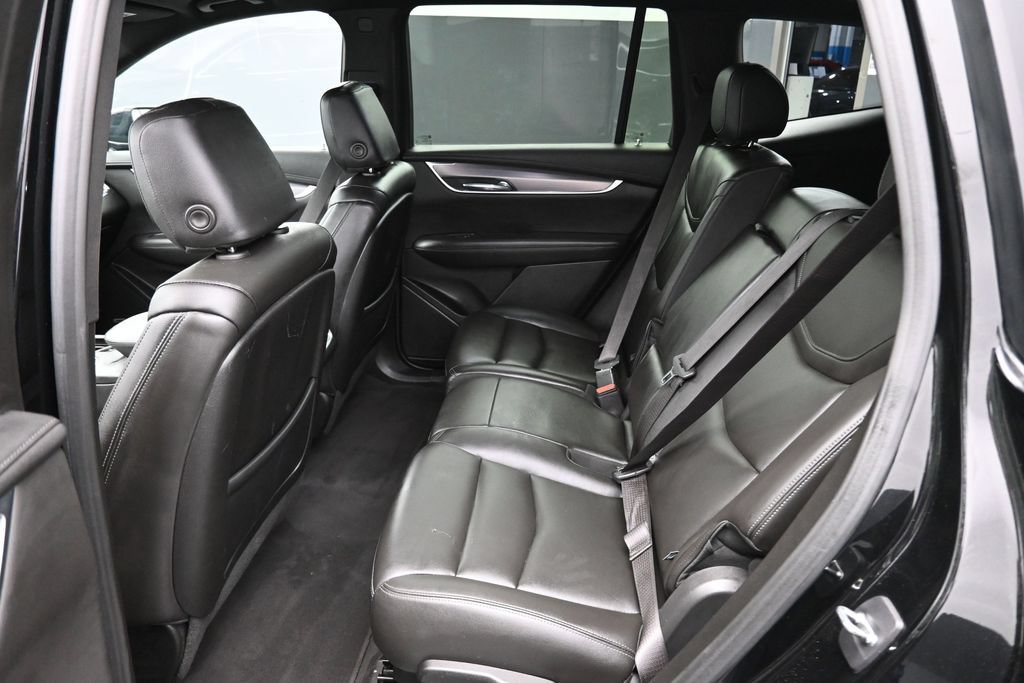 Used 2023 Cadillac XT6 Luxury AWD/4WD image 12