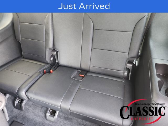 Used 2025 Chevrolet Traverse LT w/ Midnight/Sport Edition FWD image 40