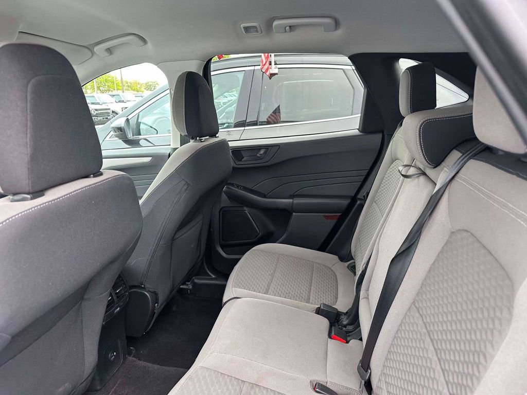 Used 2022 Ford Escape SE w/ Convenience Package AWD/4WD image 9