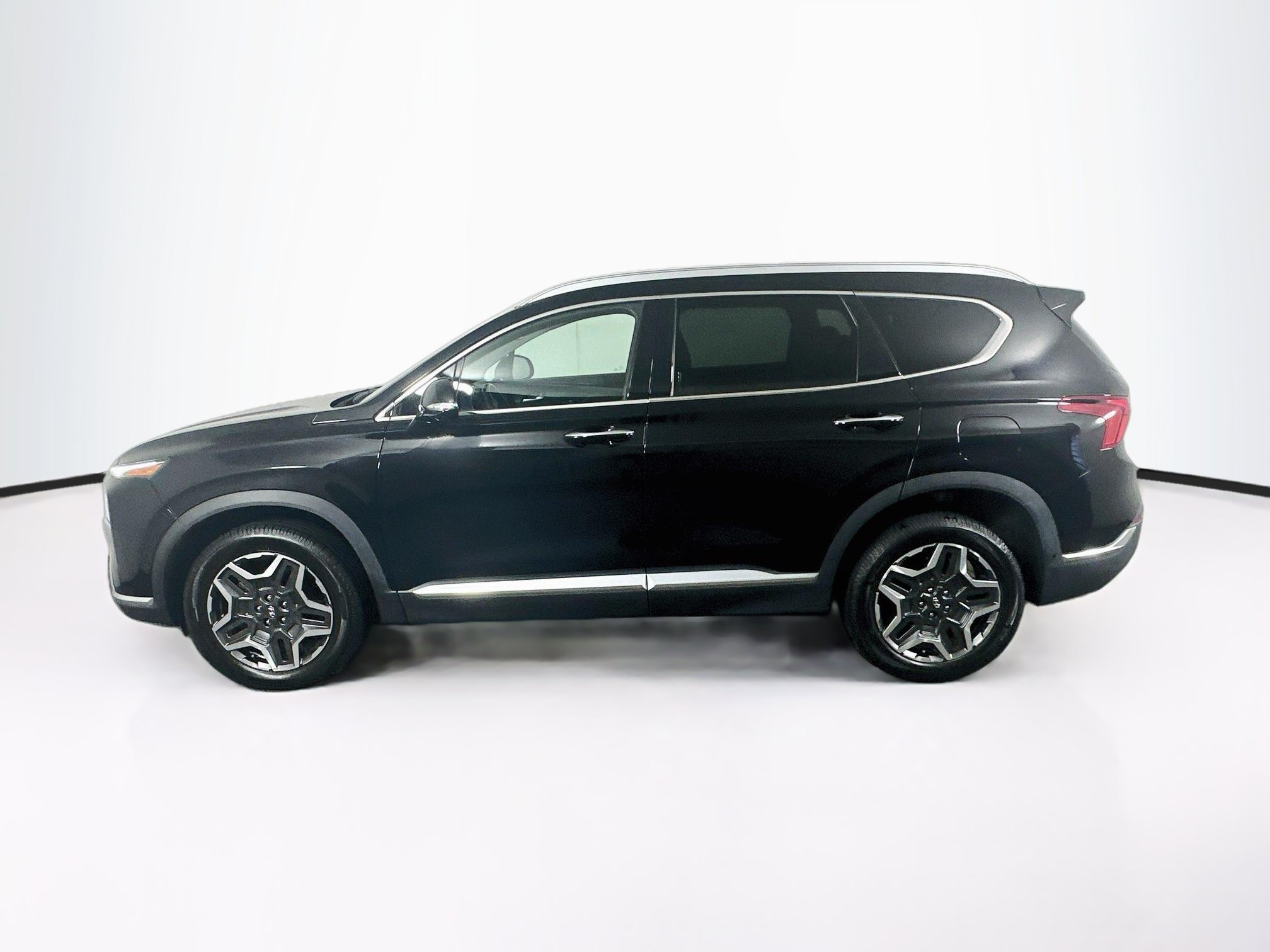 Used 2021 Hyundai Santa Fe Limited AWD/4WD image 4