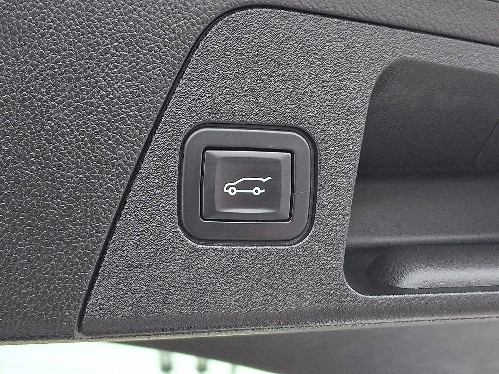 Used 2019 Buick Envision Essence image 34