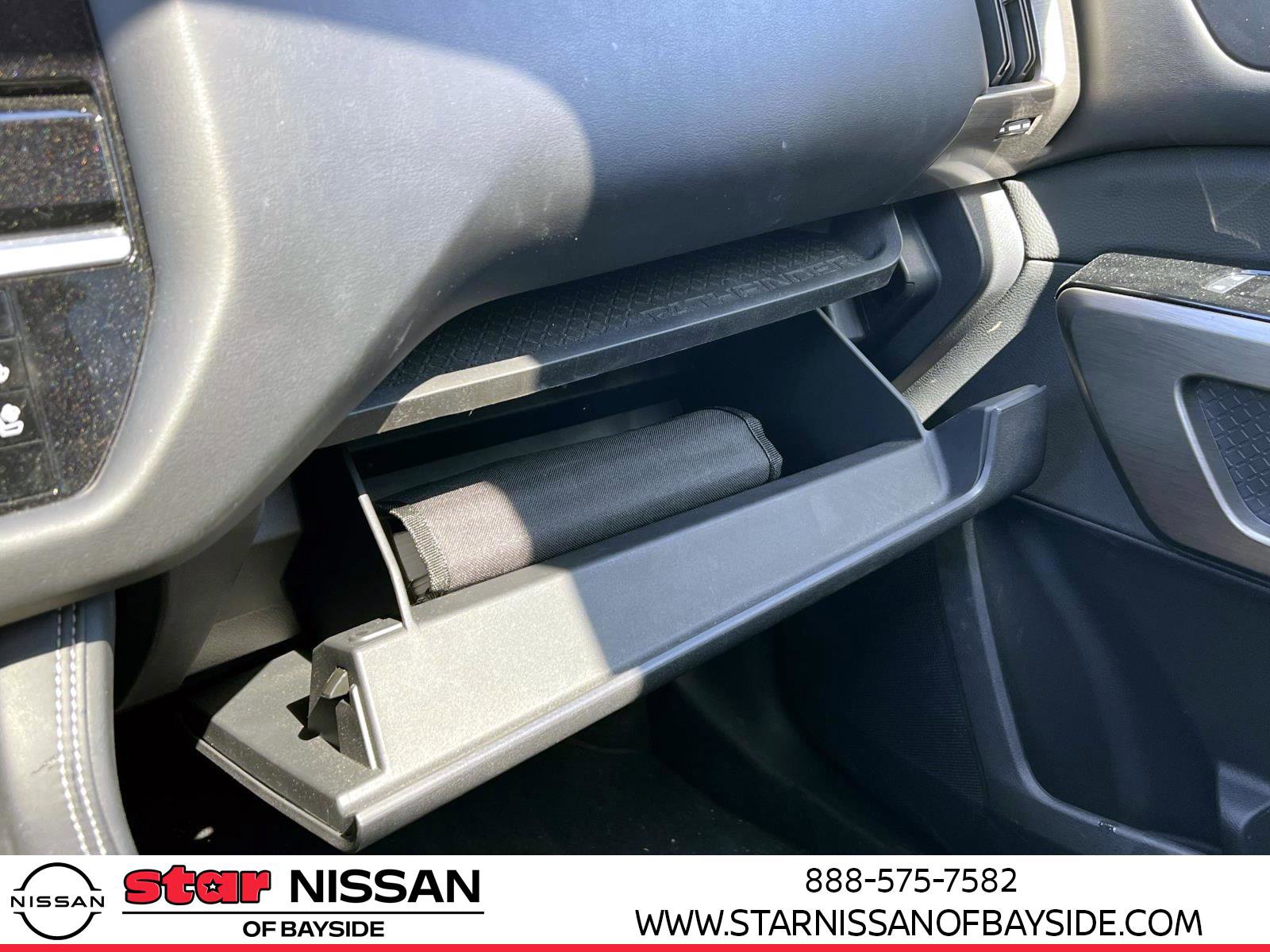 Used 2023 Nissan Pathfinder Platinum w/ Lighting Package (N93) image 33