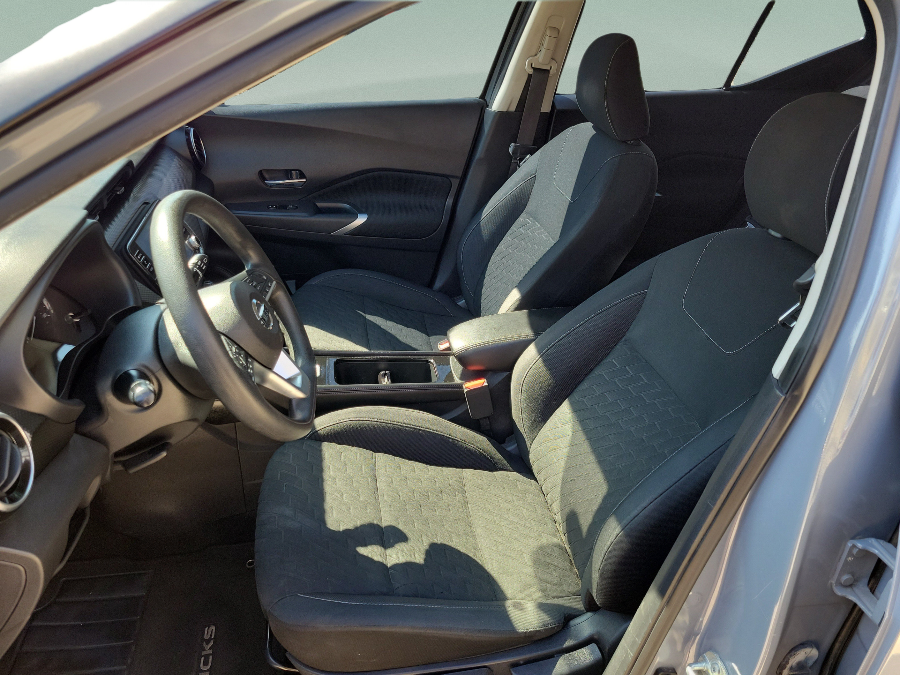 Used 2021 Nissan Kicks SV FWD image 9