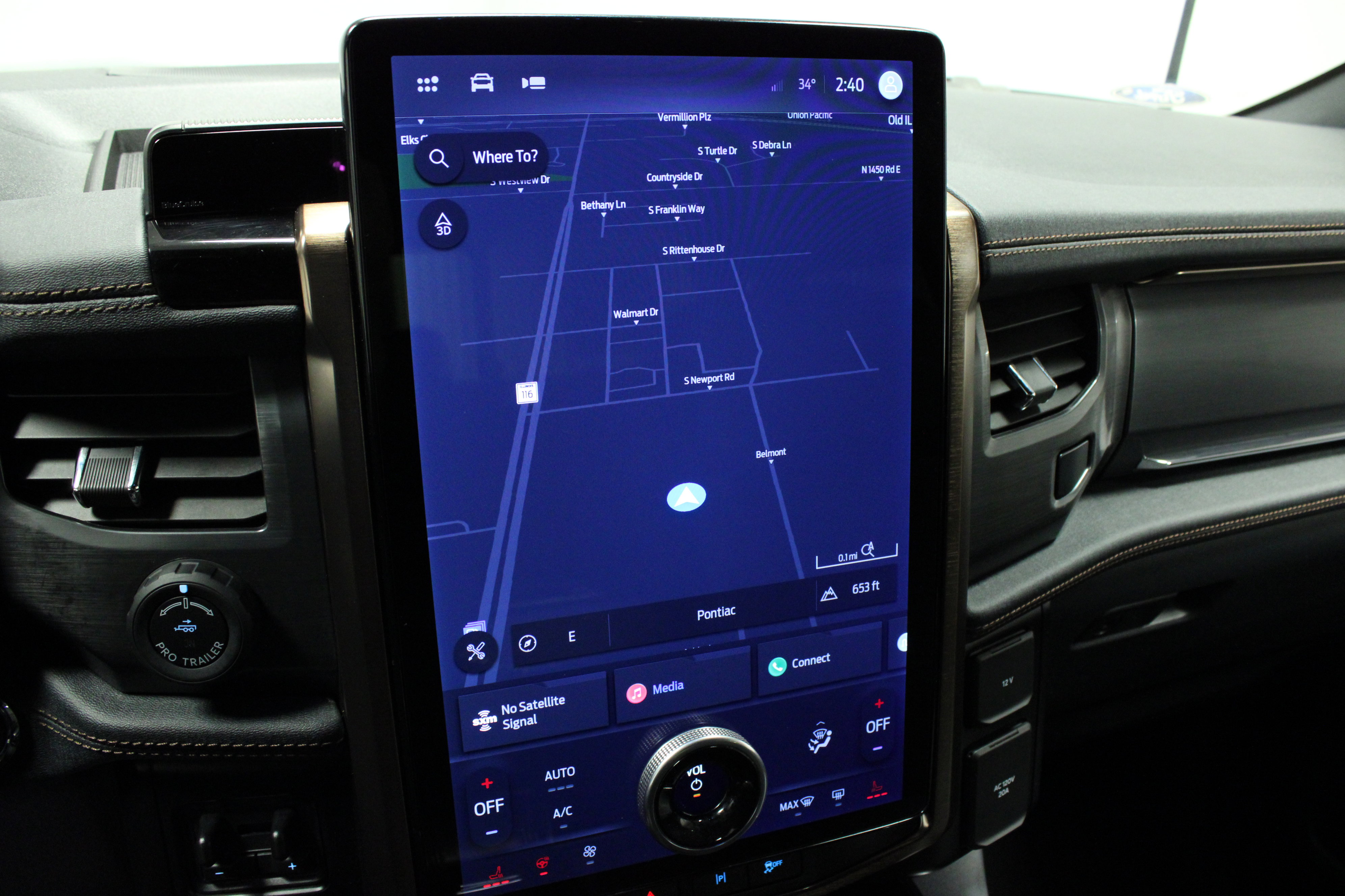 Used 2023 Ford F150 Lightning Lariat w/ Equipment Group 511A High image 27