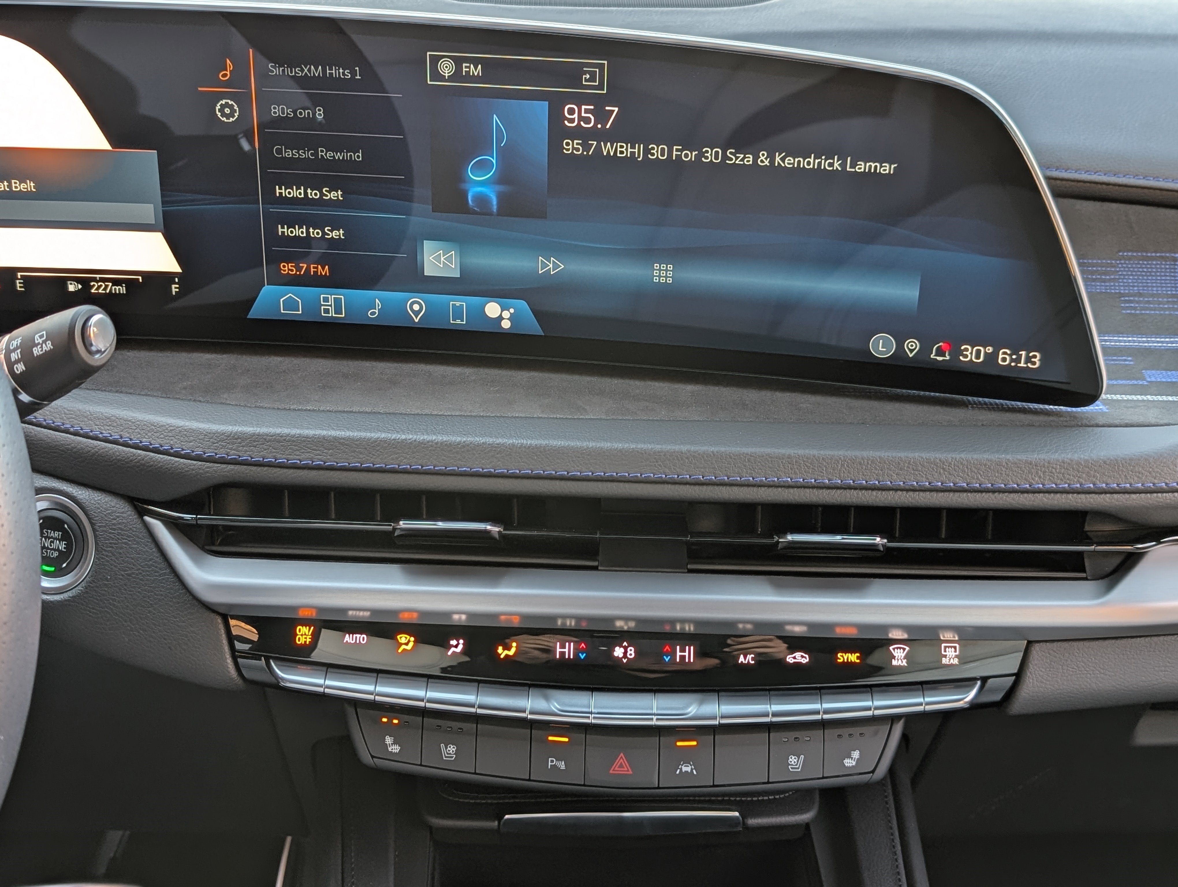 Used 2024 Cadillac XT4 Sport image 25