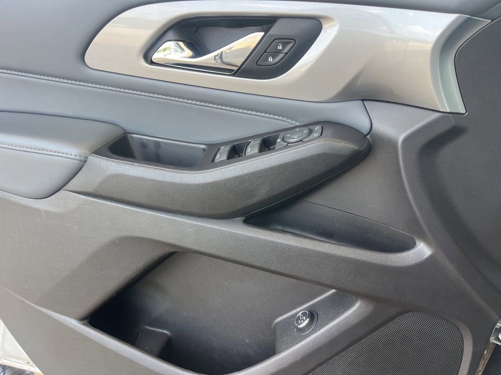 Used 2019 Chevrolet Traverse LT w/ LT Premium Package image 6