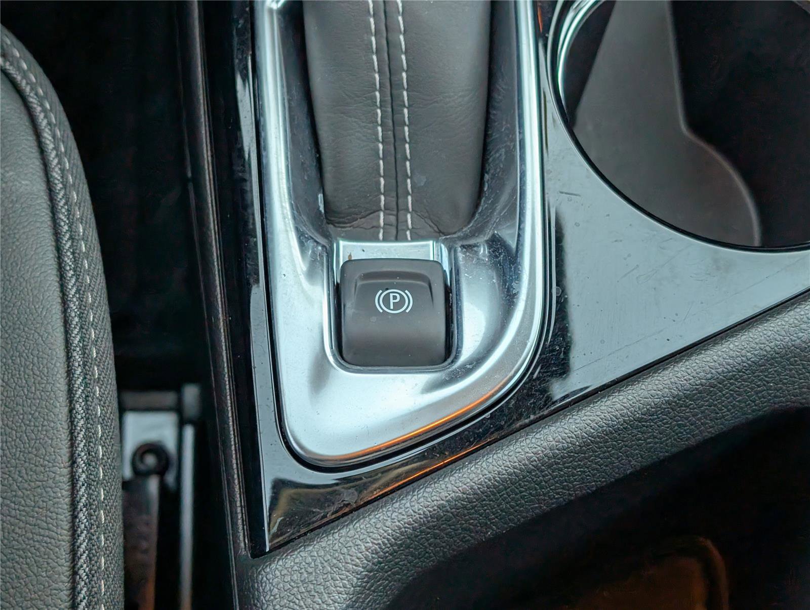 Used 2025 Buick Encore GX Preferred image 23