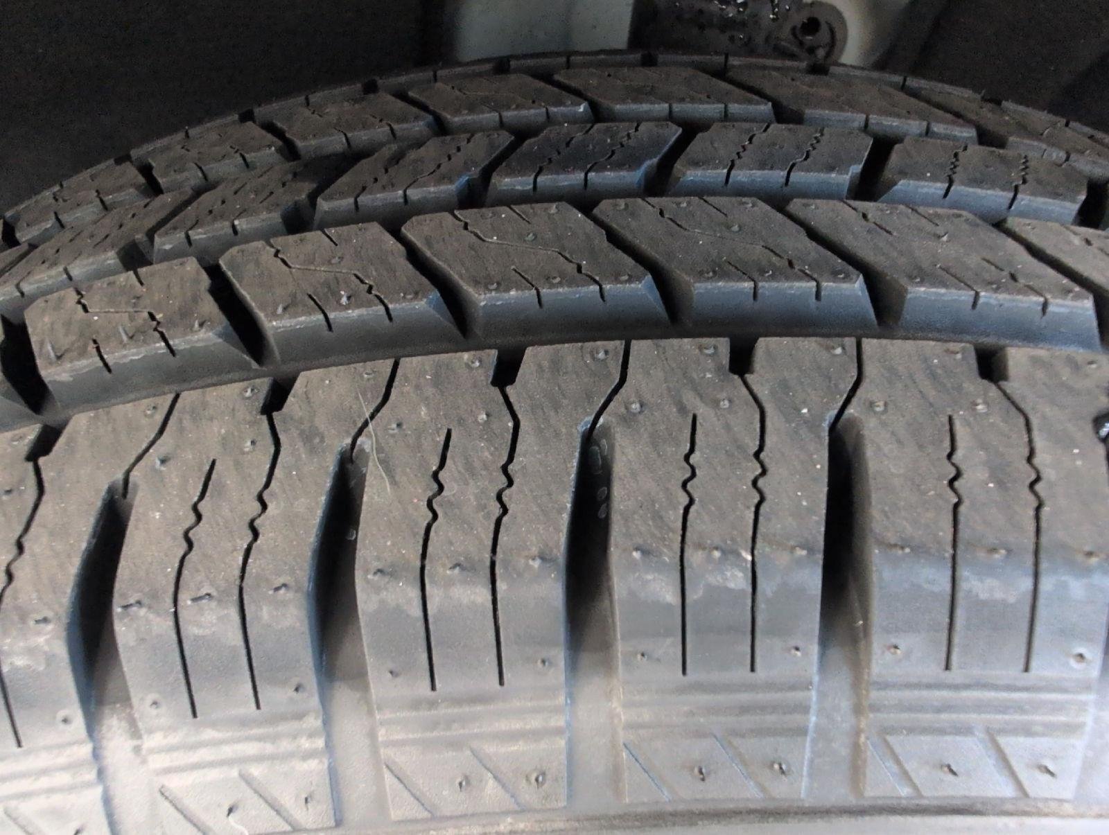 Used 2023 Chevrolet Traverse LT w/ LPO, Floor Liner Package AWD/4WD image 4