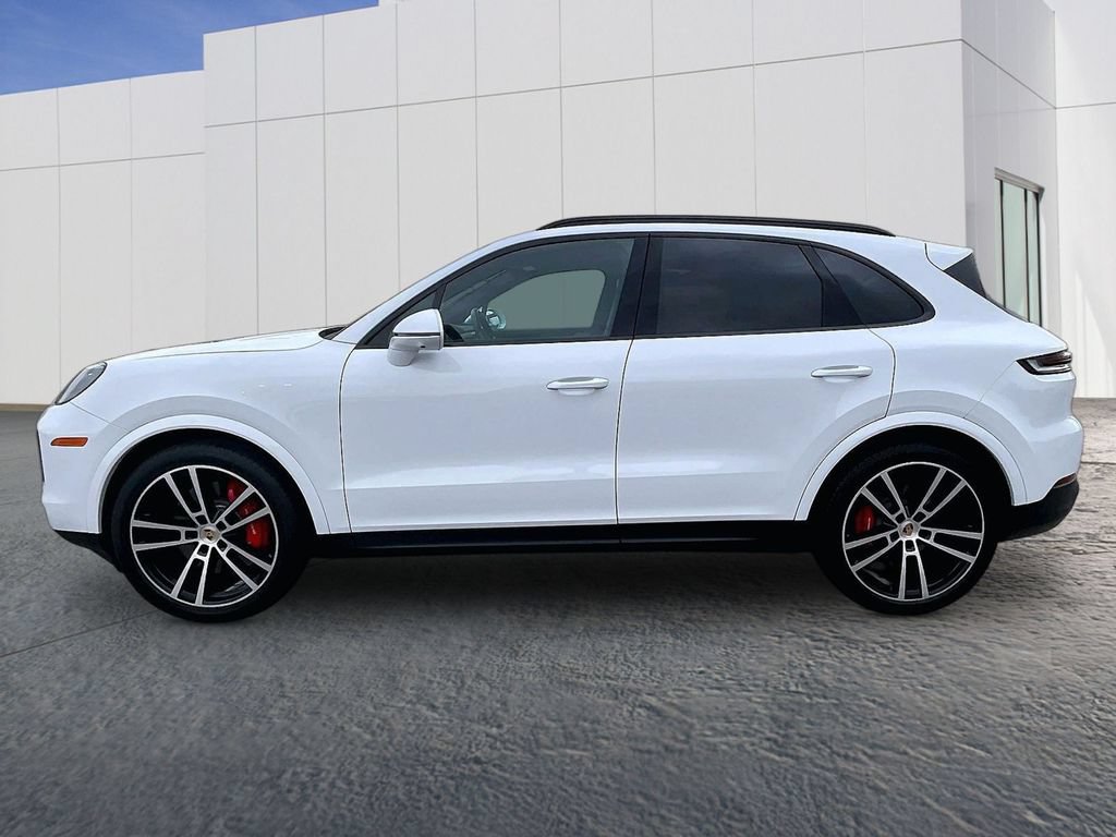 Certified 2024 Porsche Cayenne S AWD/4WD image 2