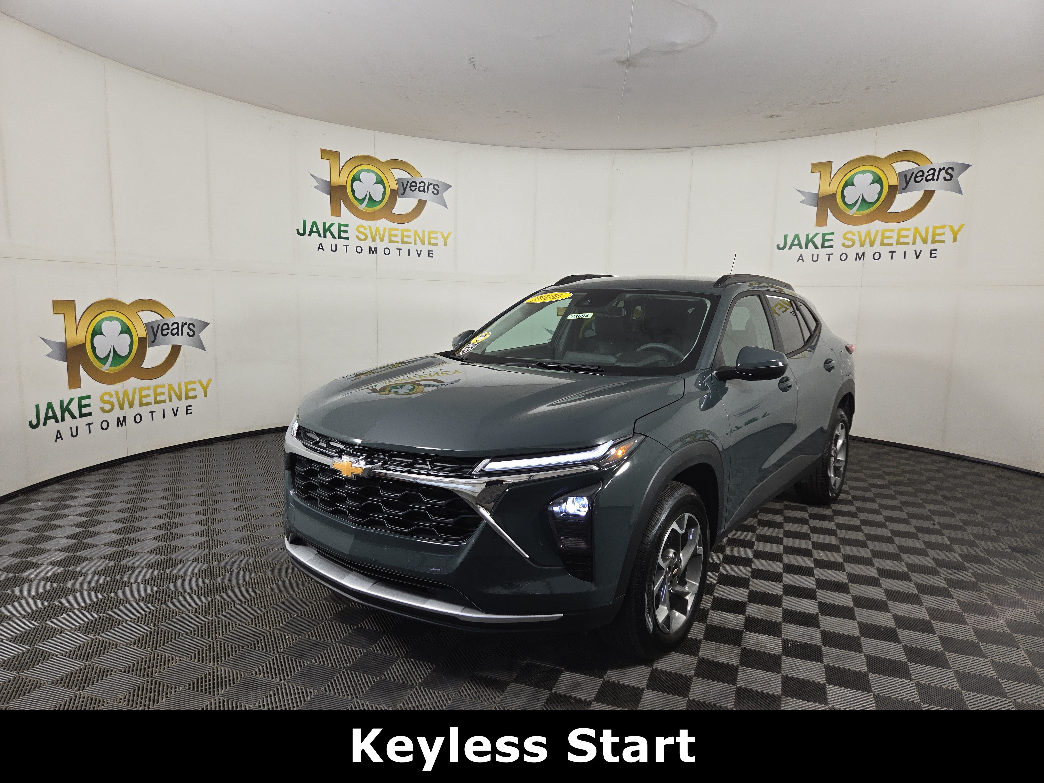 Used 2026 Chevrolet Trax LT FWD image 3