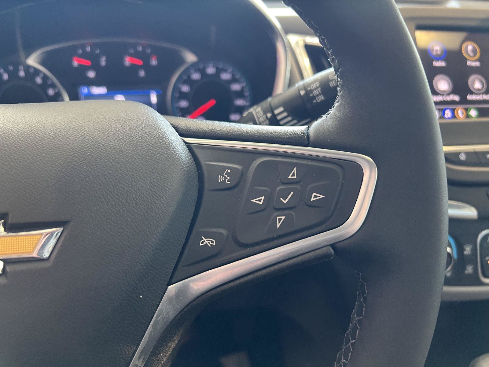 Used 2023 Chevrolet Equinox LT AWD/4WD image 19