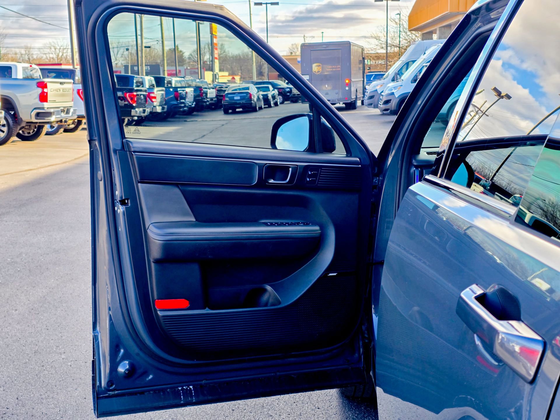 Used 2024 Hyundai Santa Fe Calligraphy image 25