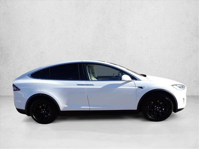 Used 2017 Tesla Model X 75D AWD/4WD image 5