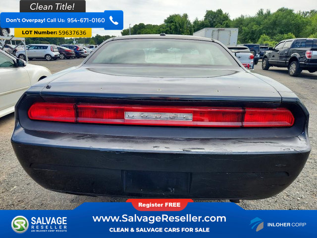 Used 2009 Dodge Challenger SE RWD image 8