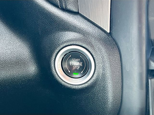 Used 2022 GMC Sierra 2500 Denali w/ Denali Black Diamond Edition image 16