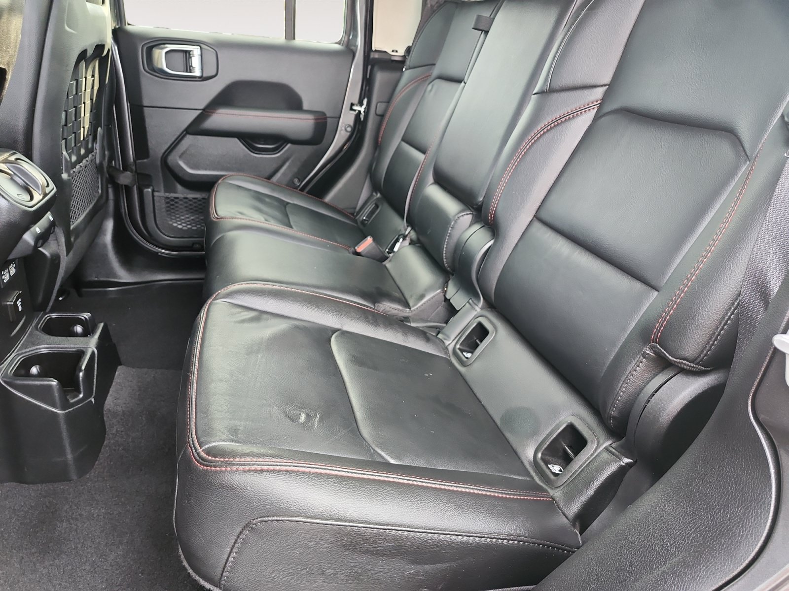 Used 2021 Jeep Gladiator Rubicon AWD/4WD image 13