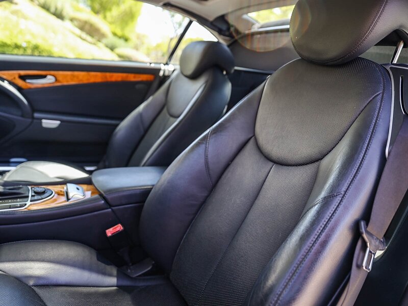Used 2008 Mercedes-Benz SL 550 w/ AMG Sport Pkg image 20