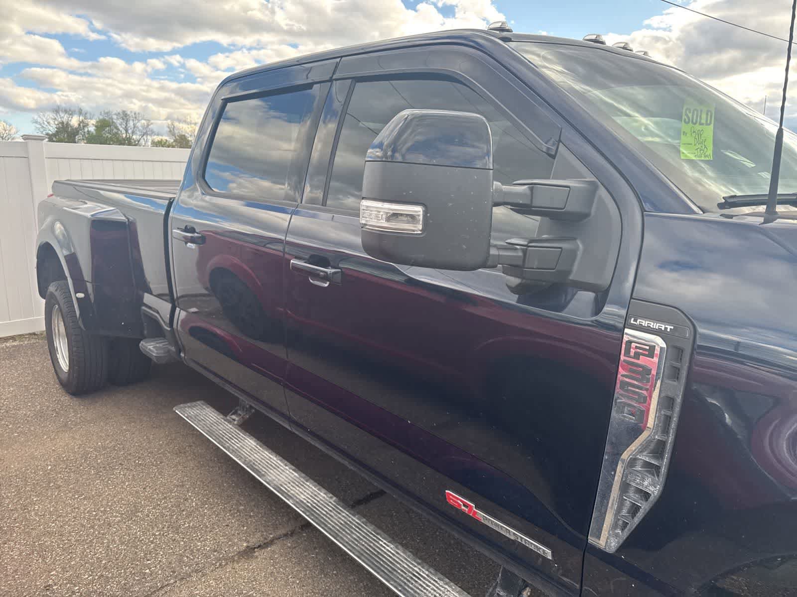 Used 2024 Ford F350 Lariat w/ Lariat Ultimate Package AWD/4WD image 27
