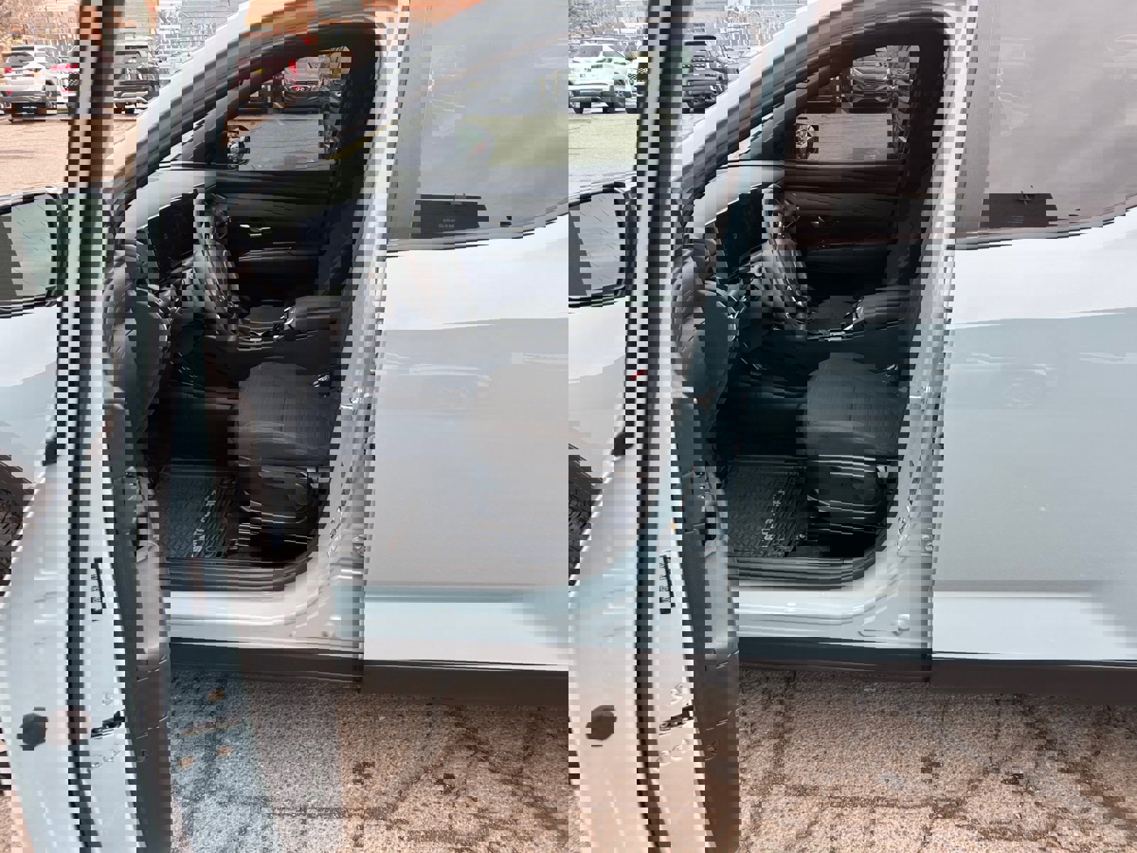 Used 2025 Hyundai Santa Cruz SE image 13