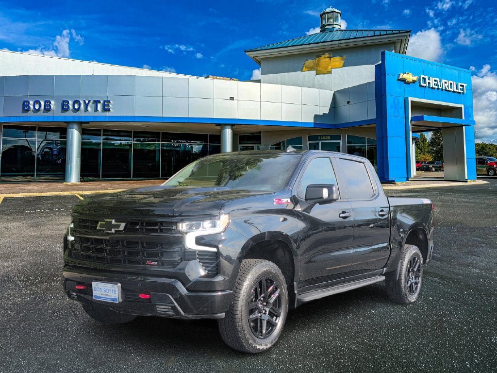 Used 2025 Chevrolet Silverado 1500 LT Trail Boss w/ LT Trail Boss Premium Package AWD/4WD image 10