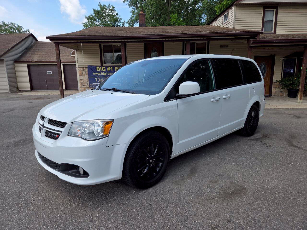 Used 2020 Dodge Grand Caravan GT FWD image 2