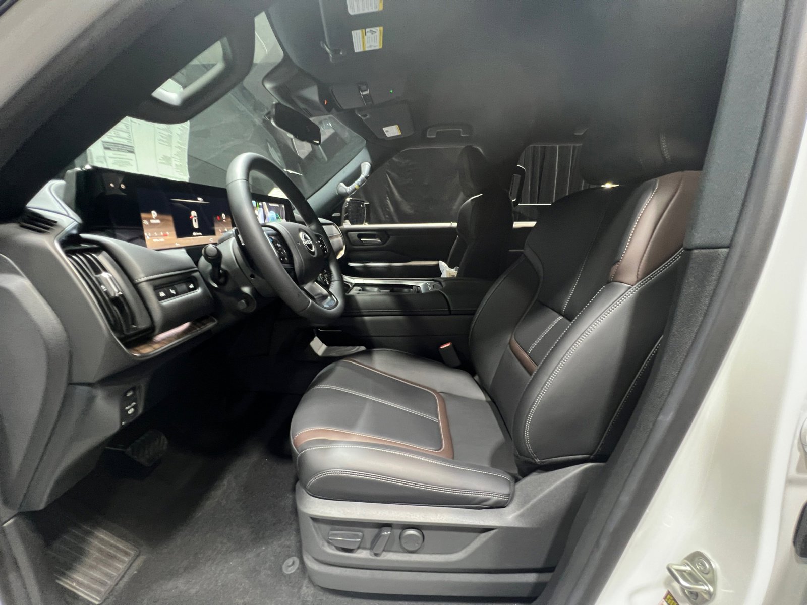 New 2026 Nissan Armada SL w/ Captain's Chari Seat Package image 32