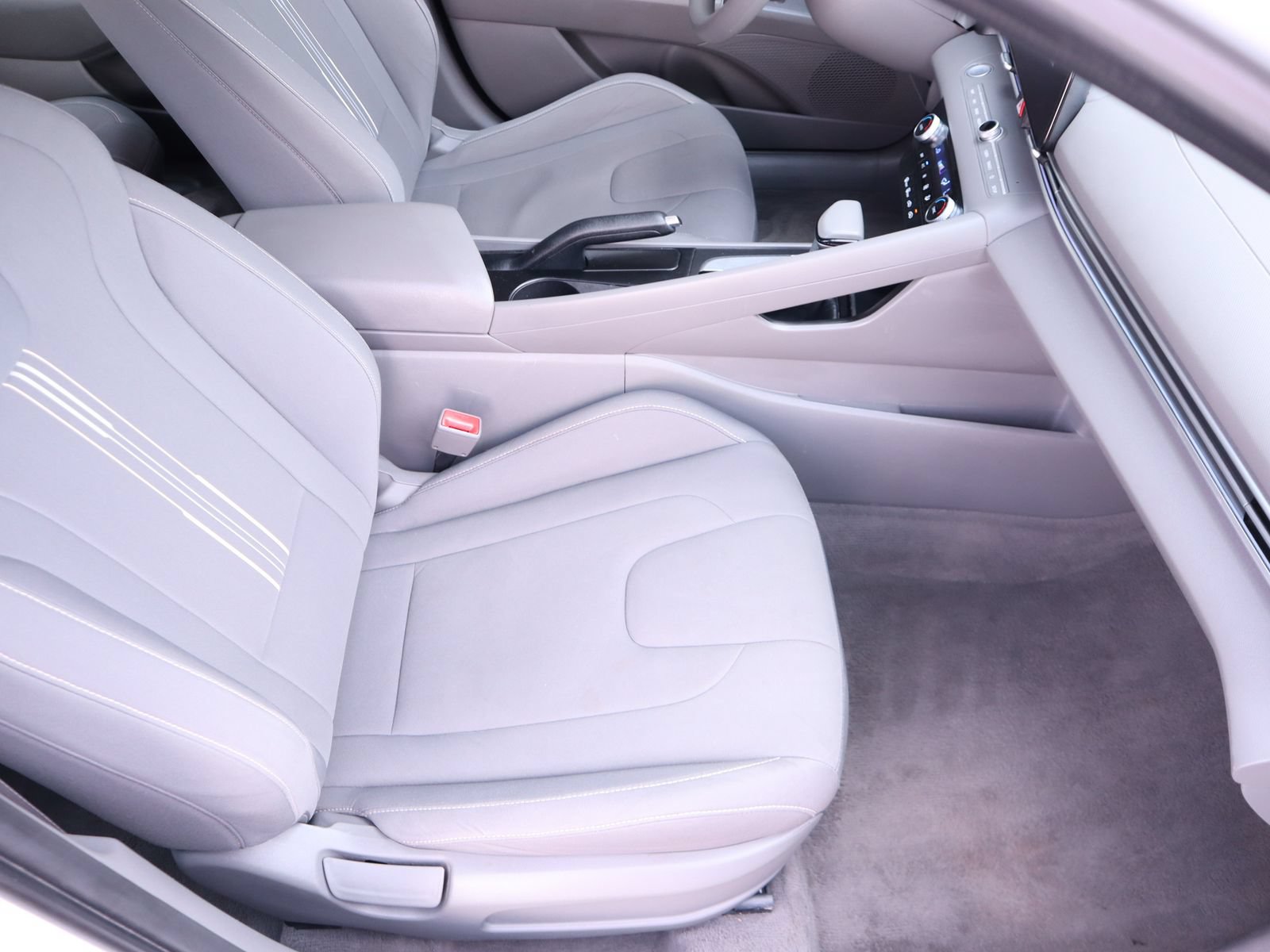 Used 2024 Hyundai Elantra SEL FWD image 49